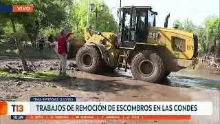 Trabajos de remoción de escombros en Las Condes tras intensas lluvias