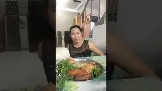 ส้มตำหมูทอดไกทอดแช่บๆๆจ้า