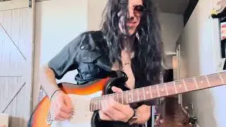 Mike Campese - Ace Frehley tribute Clip.