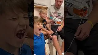 Pulling out a child&rsquo;s teeth 🦷🤣#usa #funny ##funnyvideo #youtube #love