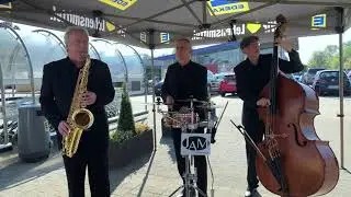 Akustische Jazzband f&uuml;r Events - JAM | jazz.akustisch.mobil bei einem Outdoor-Kundenevent