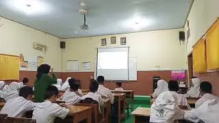 Teaching English For Foreign Language - Teaching Writing | Devi Diyah Meriarti