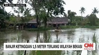 Banjir 1,5 Meter Masih Rendam Muaragembong, Warga Terpaksa Naik Perahu