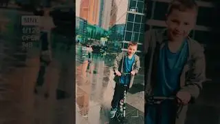 На самокатах в сити 🛴 #music #шортс #tos