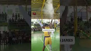 The chalk toss 😮&zwj;💨 (via @kratosmboe/TT)