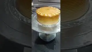Caramel White Chocolate Chips Cake Ready Kiya Aap Sab Ke Bich Me 😜🤩📸🪜
