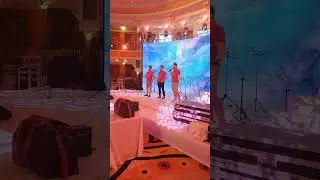singer #dubai #worldtours #uae #dubaidestinations #burjalarab