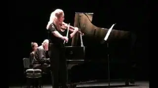 Stephanie Chase plays Schumann's Sonata No. 1, Opus 105 - Allegretto