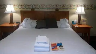 McMenamins Hotel Room Tour?! *KING BED*