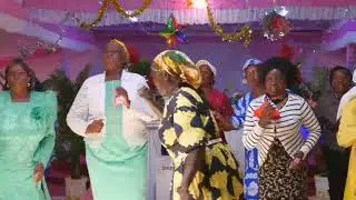 Women praising God