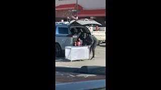 Папа-тройняшка решает проблему с покупками! 🤣