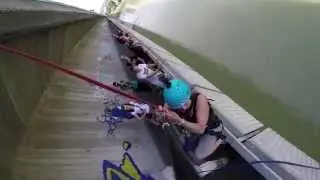 GoPro: Kyvadlov&yacute; zoskok z mosta Lafranconi