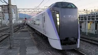 [ジョイント音]E353系 S106編成 特急あずさ29号松本行が7分遅れて松本駅3番線に入線するシーン