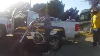 Starting up new 2016 yamaha yz250f first time+first time ride on 250