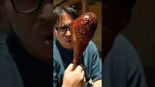 Knott&rsquo;s Berry Farm vs. Disneyland Turkey Leg