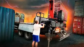 ВСЕЙ БРИГАДОЙ НА ЗАКАЗ. ОЧЕНЬ ТЯЖЕЛЫЙ КОНТЕЙНЕР.