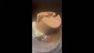 Vanilla pound cake with caramel sauce