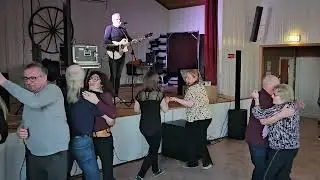 En slant til trikken hjem med Mr.Ray på Kjellmyra Danseglade Dansnytt Tor Nybakken
