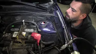 Replacement of Front Complete Strut Assemblies on a 2006 Ford Focus l SENSEN Shocks & Struts