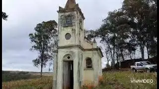 Ribeir&atilde;o do Pinhal - capelinha abandonada.