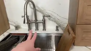 ARRISEA Heritage Bridge Kitchen Faucet with Pull Down Sprayhead 2 Handle 8 Inch Faucet Review