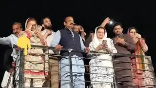 PMLN Leader throwing Money In Gujranwala Opposition Jalsa | Nawaz Sharif, Maryam Nawaz Gujranwala  |