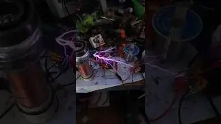 driverless DRSSTC at 60v ⚡ #engineering #electronics #electricalengineering #teslacoil #diy