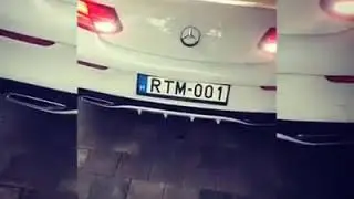 MR.BUSTA MEG MUTATJA AZ AUT&Oacute;J&Aacute;T