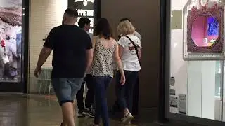 REGALANDO NOTAS A EXTRAÑOS EN LA CALLE