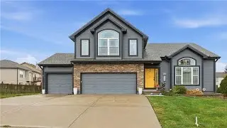 7806 NE 111th Terrace, Kansas City, MO Presented by Matthew Graham Real Estate.