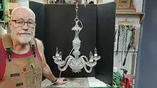История люстры дальнего следования в секретной подземной лаборатории: поиск и спасение.