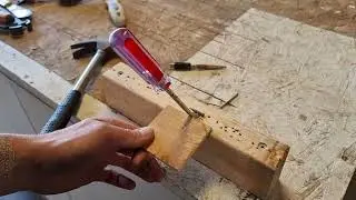 Как удалить погнутые гвозди из древесины