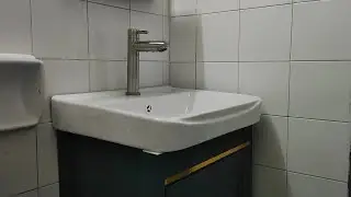 Pimp my toilet. Pasang sinki Banova. Beli kat Shopee.