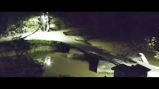 Flatbrige Crash - Vehicle goes Over Bridge