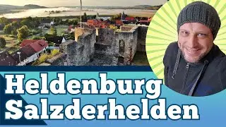 Die Heldenburg von oben im Sonnenaufgang - Burg Salzderhelden aus der Vogelperspektive Drohne Nebel