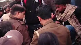 बच्चा चोर  Dwarka sector 19 Goyla dairy New Delhi मैं पकड़ा गया