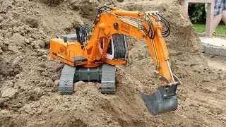 RC EXCAVATOR AND WHEEL LOADER TEAMWORK LOADING DUMP TRUCK