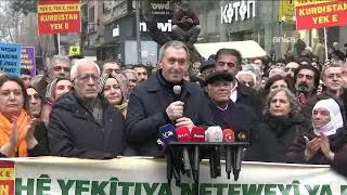 Tuncer Bakırhan “1 Şubat Rojava ile Dayanışma Günü” dolayısıyla Diyarbakır'da açıklama yapıyor