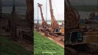 Special bucket excavator dredging narrow trench