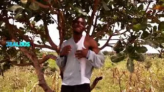Even in the BUSH... He's still JEALOUS #music #sandyyoung #jealous #jealouslover