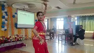 সুন্দর একটি নৃত্য