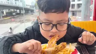 Nhật Duy đi ăn gà rán Lotteria