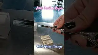 Changing Blade on a Jatai Feather Razor - First Time #jatai #featherrazor #haircutting