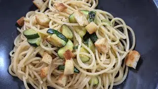 Pasta Zucchine e Briciole