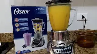Liquidificador Oster cromado 14 velocidades e coleção de eletroportáteis