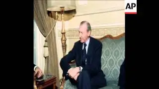 SYND 12 2 77 UN SECRETARY GENERAL WALDHIEM MEETS EGYPTIAN FOREIGN MINISTER