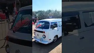 A Komboza! #classicos #carros #carrosantigos #aircooled #volkswagen #fusca #fuscaclub #kombi #viral