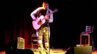Ewan Dobson playing Paganini's Hip live