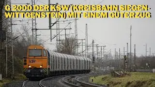 G 2000 der KSW (Kreisbahn Siegen-Wittgenstein) mit einem G&uuml;terzug