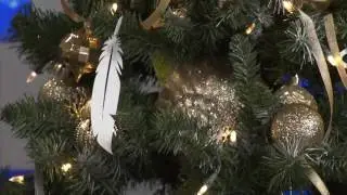 3 remarkable holiday trees with DIY ornaments to spruce up your home